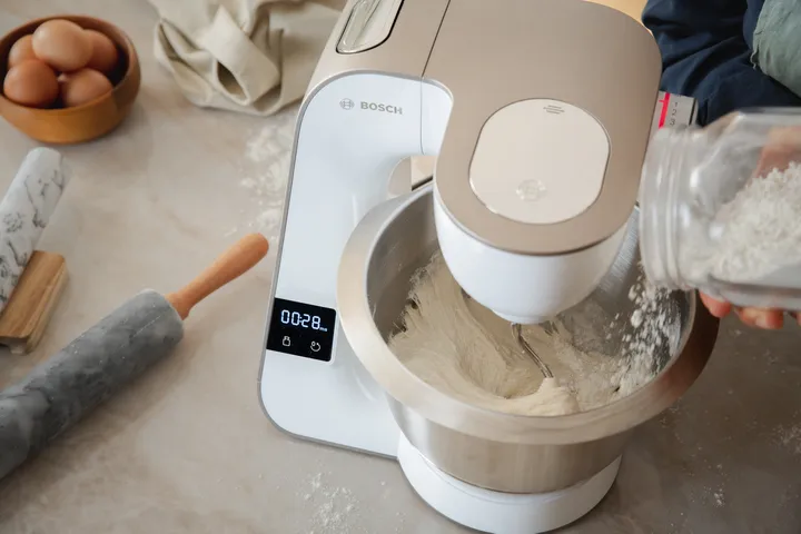 Bosch Serie 4 MUM5XW20 Kitchen Machine with Scale 1000W - Bosch